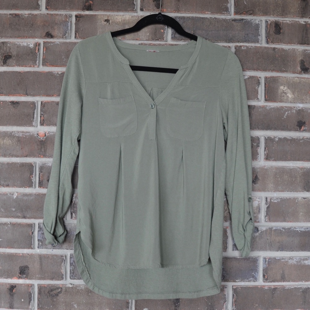 FOREVER 21 Sage Green Pocket Roll Tab Pocket Top